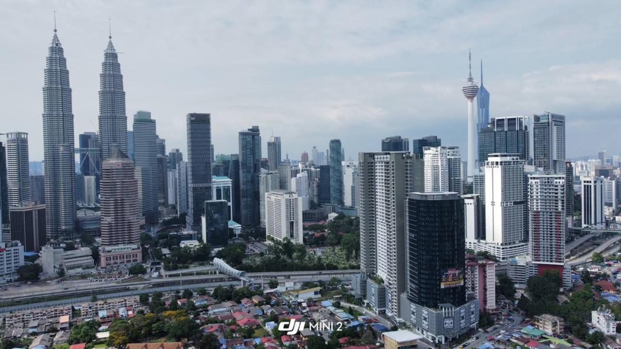 Legasi Kampung Baru Guesthouse Kuala Lumpur Exterior photo